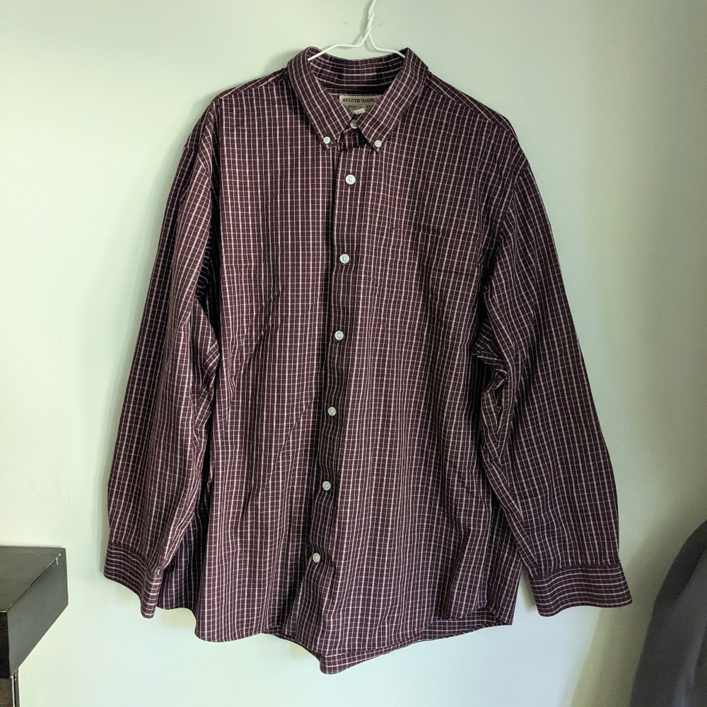 Duluth Trading Co Mens XL Wrinklefighter ButtonDown Shirt BurgundyRed Plaid 128